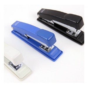 deli/得力 0301 订书机 装订器12#订书机 24/6统一订书钉 可订25页 销售单位：个